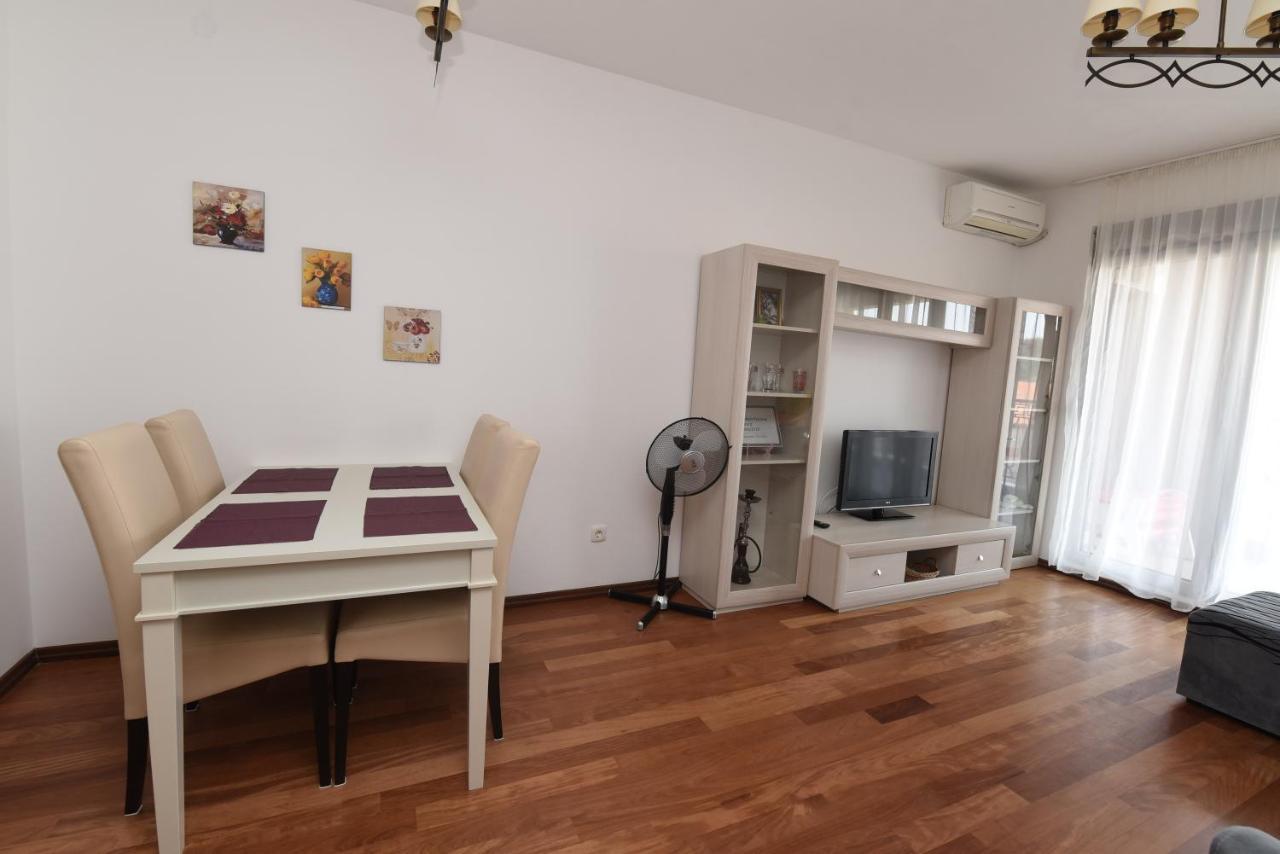 Apartamenti Enjoy Apartamento Petrovac Exterior foto