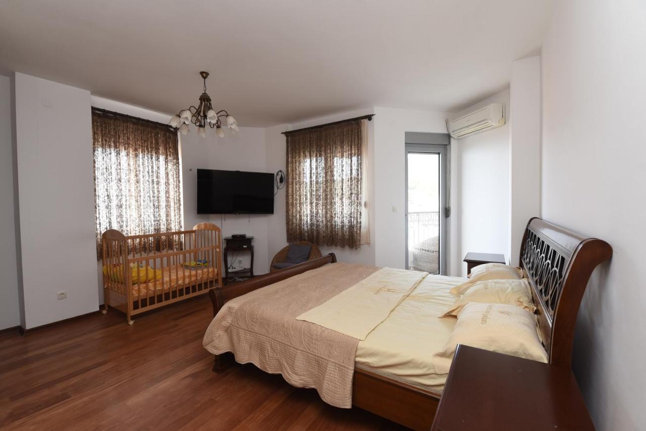 Apartamenti Enjoy Apartamento Petrovac Exterior foto